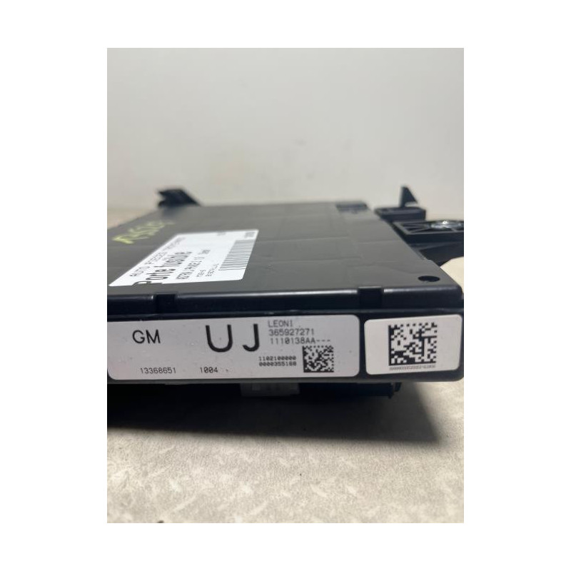 Porte fusible OPEL ASTRA J PHASE 2 d’occasion