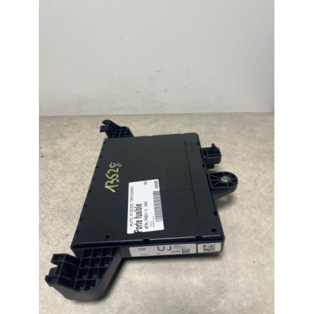 Porte fusible OPEL ASTRA J PHASE 2 d’occasion