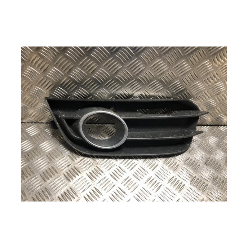 Enjoliveur anti brouillard AUDI A1 1 PHASE 1 d’occasion