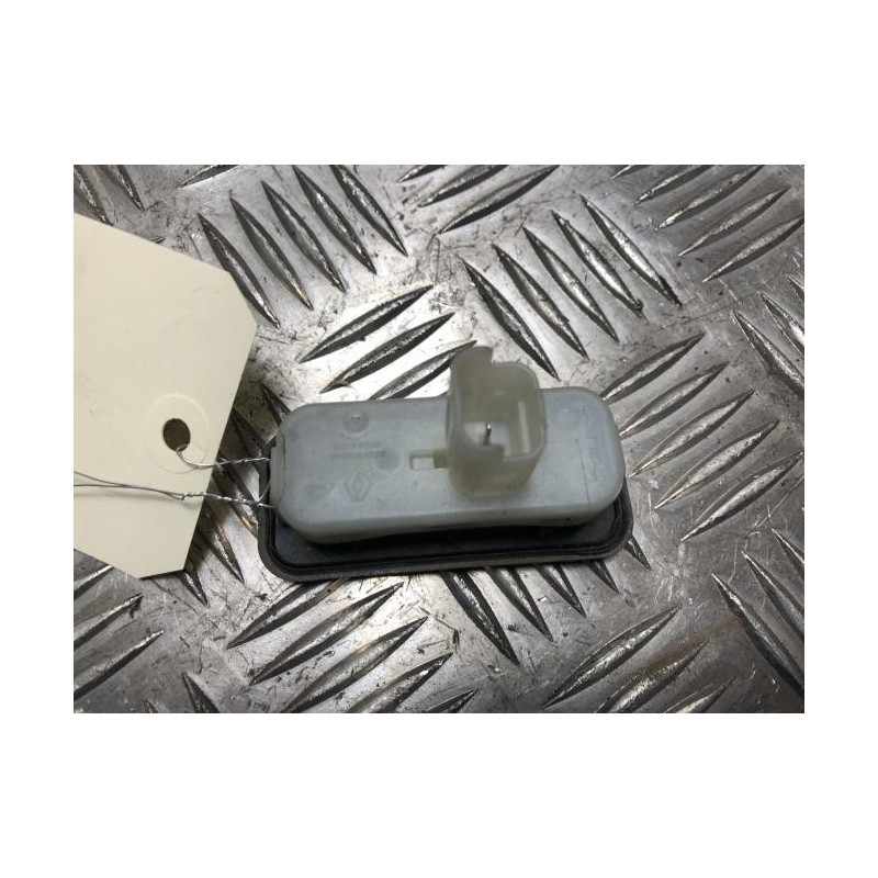 Bouton de coffre RENAULT CLIO 4 PHASE 2 d’occasion