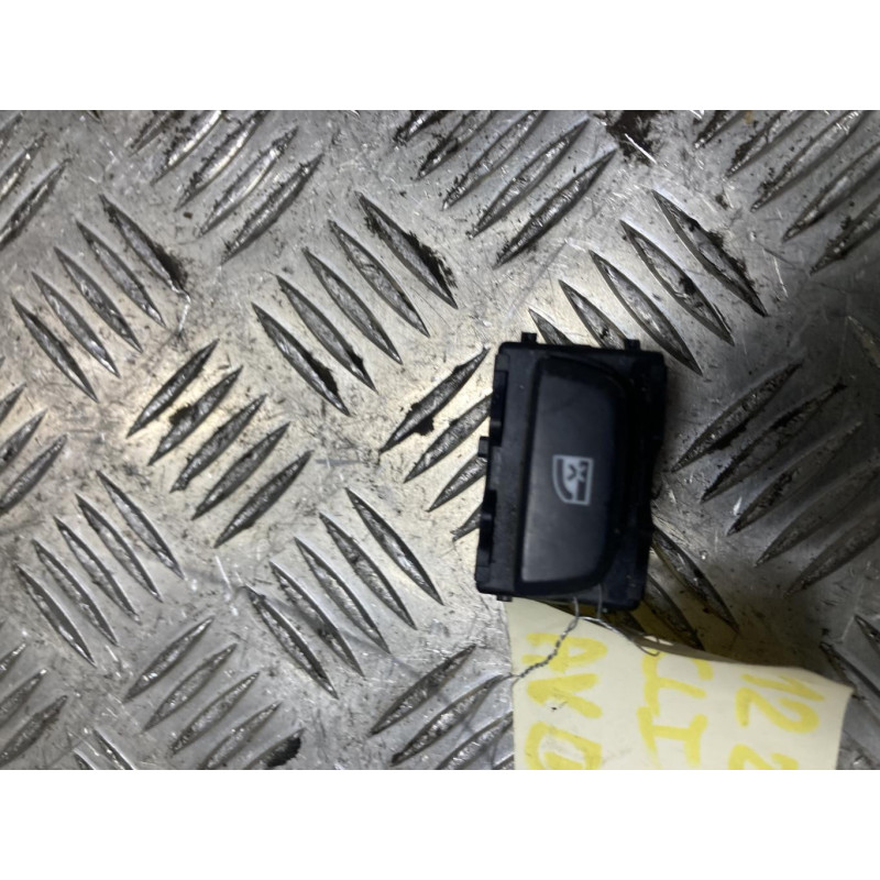 Bouton/Interrupteur RENAULT CLIO 4 PHASE 2 d’occasion