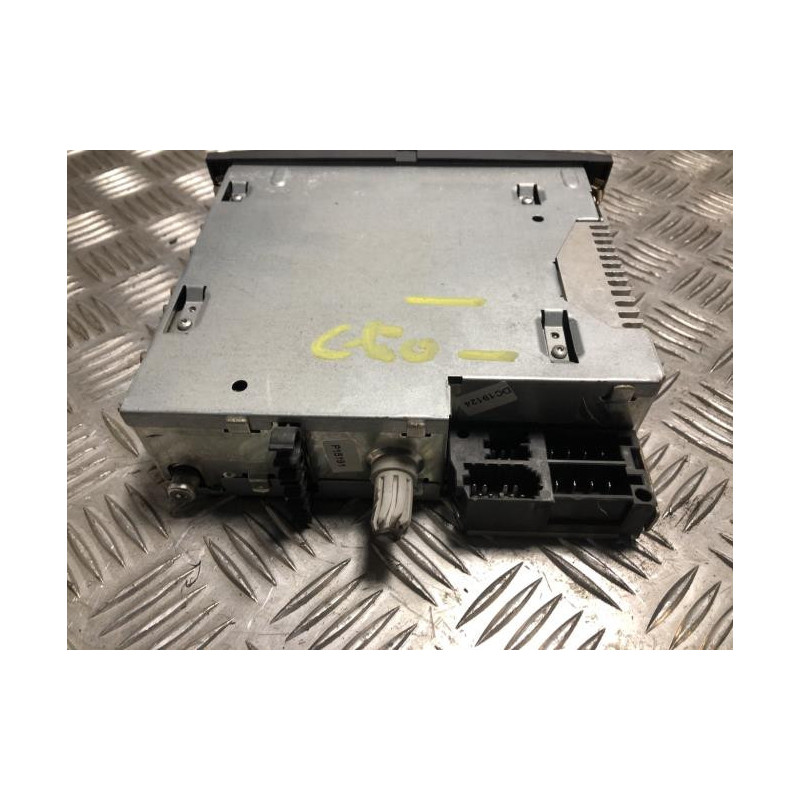 Autoradio d'origine RENAULT CLIO 3 PHASE 1 d’occasion