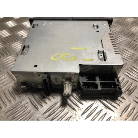 Autoradio d'origine RENAULT CLIO 3 PHASE 1 d’occasion