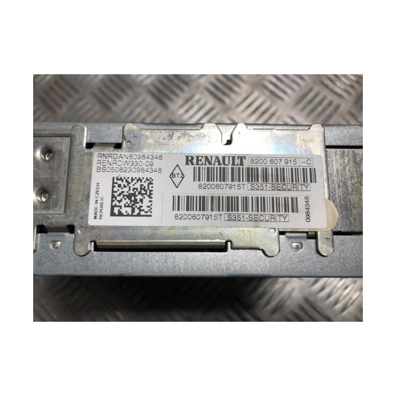 Autoradio d'origine RENAULT CLIO 3 PHASE 1 d’occasion