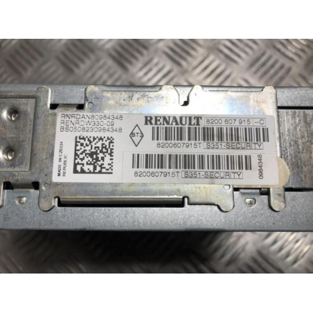 Autoradio d'origine RENAULT CLIO 3 PHASE 1 d’occasion