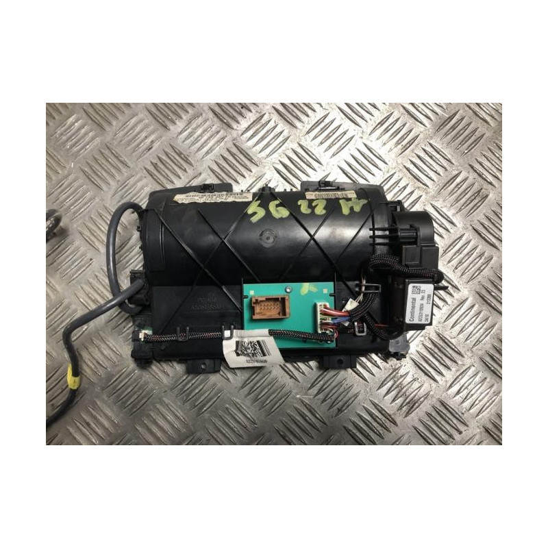 Ecran GPS PEUGEOT 5008 1 PHASE 1 d’occasion