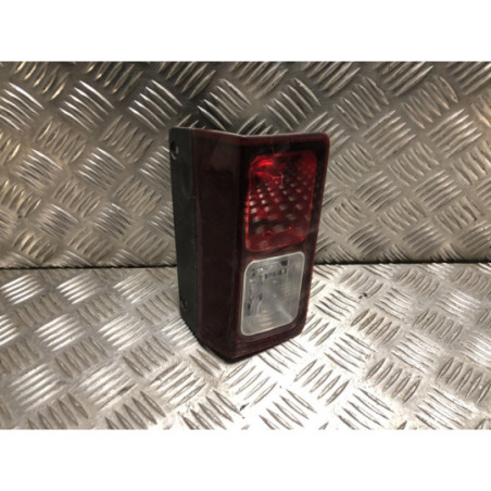 Feu arriere secondaire droit (feux) RENAULT TRAFIC 3 COURT PHASE 1 d’occasion