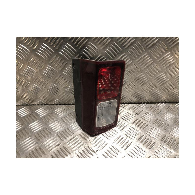 Feu arriere secondaire droit (feux) RENAULT TRAFIC 3 COURT PHASE 1 d’occasion