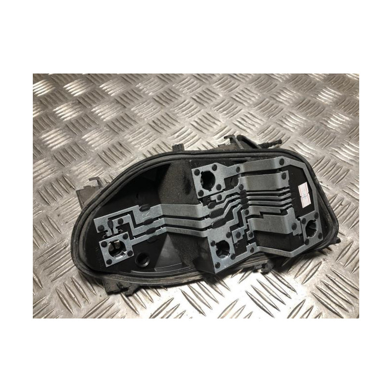 Platine feu arriere droit RENAULT CLIO 3 PHASE 1 d’occasion