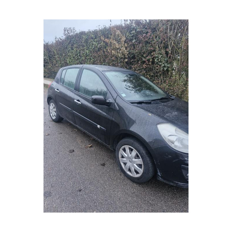 Platine feu arriere droit RENAULT CLIO 3 PHASE 1 d’occasion