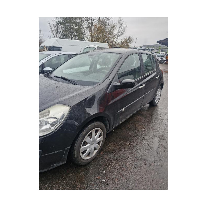 Platine feu arriere droit RENAULT CLIO 3 PHASE 1 d’occasion