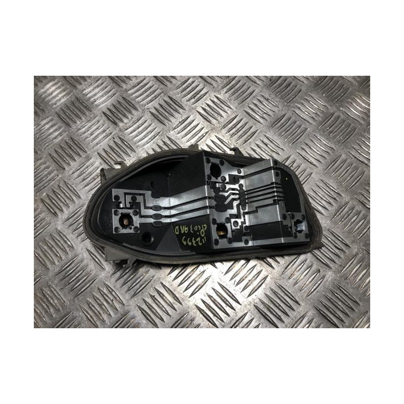 Platine feu arriere droit RENAULT CLIO 3 PHASE 1 d’occasion