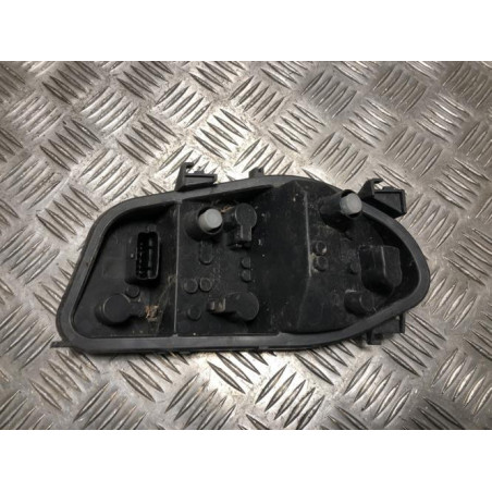 Platine feu arriere droit RENAULT CLIO 3 PHASE 1 d’occasion