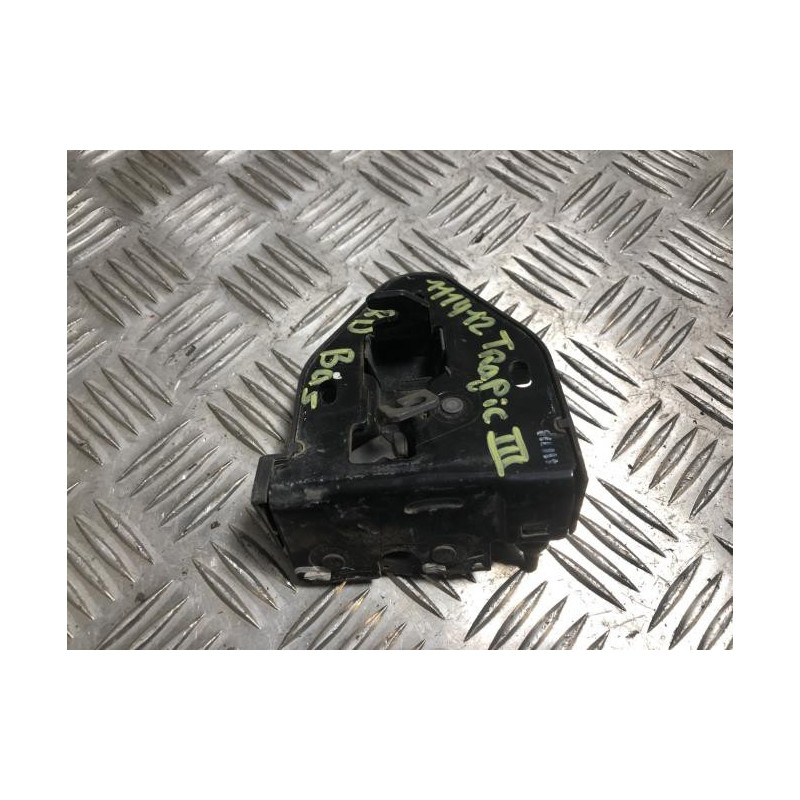 Serrure de porte de coffre droite RENAULT TRAFIC 3 COURT PHASE 1 d’occasion