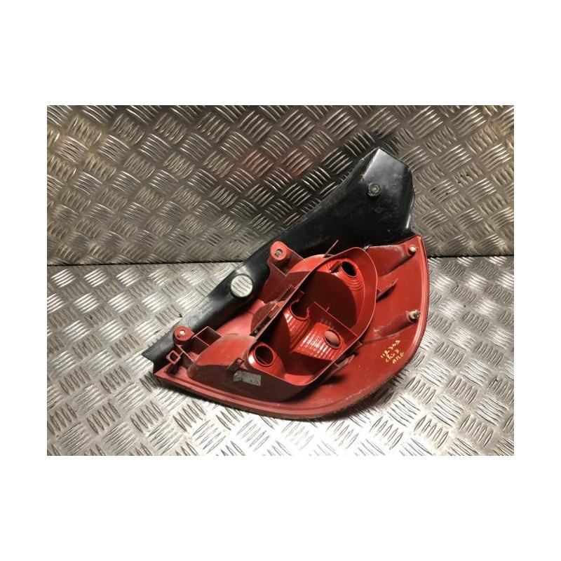 Feu arriere principal gauche (feux) RENAULT CLIO 3 PHASE 1 d’occasion
