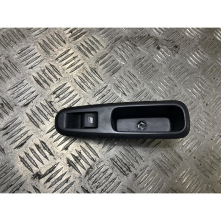 Interrupteur de leve vitre arriere droit CITROEN C3 3 PHASE 1 d’occasion