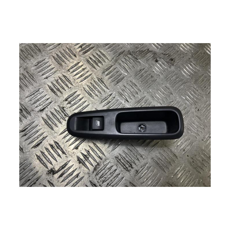 Interrupteur de leve vitre arriere droit CITROEN C3 3 PHASE 1 d’occasion