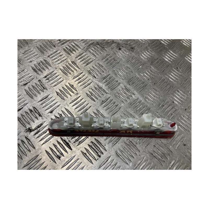Feu arriere stop central CITROEN C3 3 PHASE 1 d’occasion