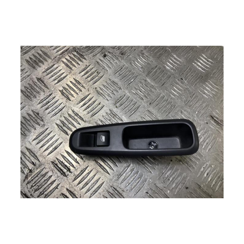 Interrupteur de leve vitre arriere gauche CITROEN C3 3 PHASE 1 d’occasion
