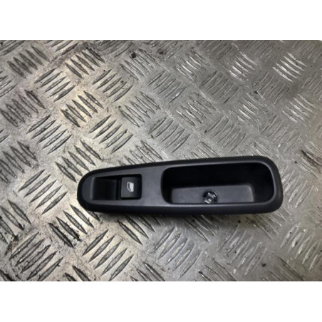 Interrupteur de leve vitre arriere gauche CITROEN C3 3 PHASE 1 d’occasion