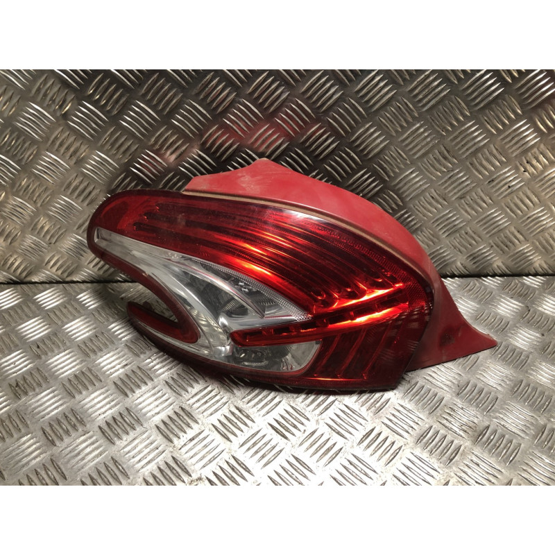 Feu arriere principal gauche (feux) PEUGEOT 208 1 PHASE 1 d’occasion