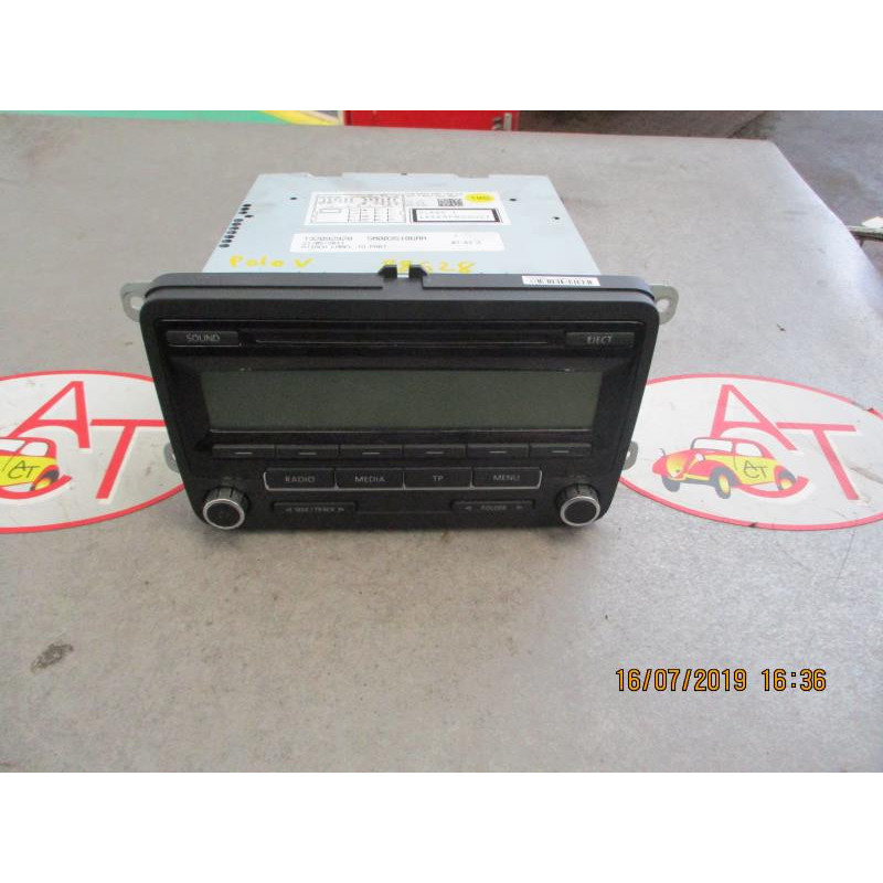 Autoradio d'origine VOLKSWAGEN POLO V (6R/6C) PHASE 1 d’occasion