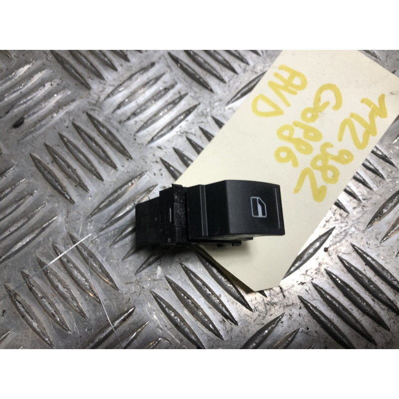 Interrupteur de leve vitre avant droit VOLKSWAGEN GOLF 6 d’occasion