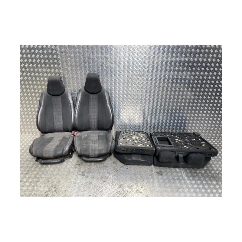 Interieur complet PEUGEOT 308 2 SW PHASE 1 BREAK d’occasion