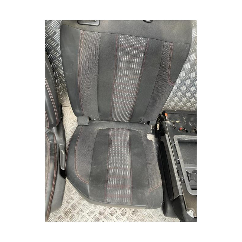 Interieur complet PEUGEOT 308 2 SW PHASE 1 BREAK d’occasion