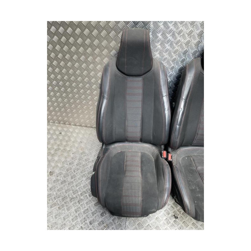 Interieur complet PEUGEOT 308 2 SW PHASE 1 BREAK d’occasion