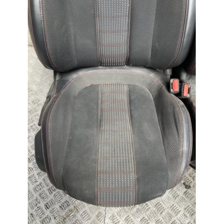 Interieur complet PEUGEOT 308 2 SW PHASE 1 BREAK d’occasion