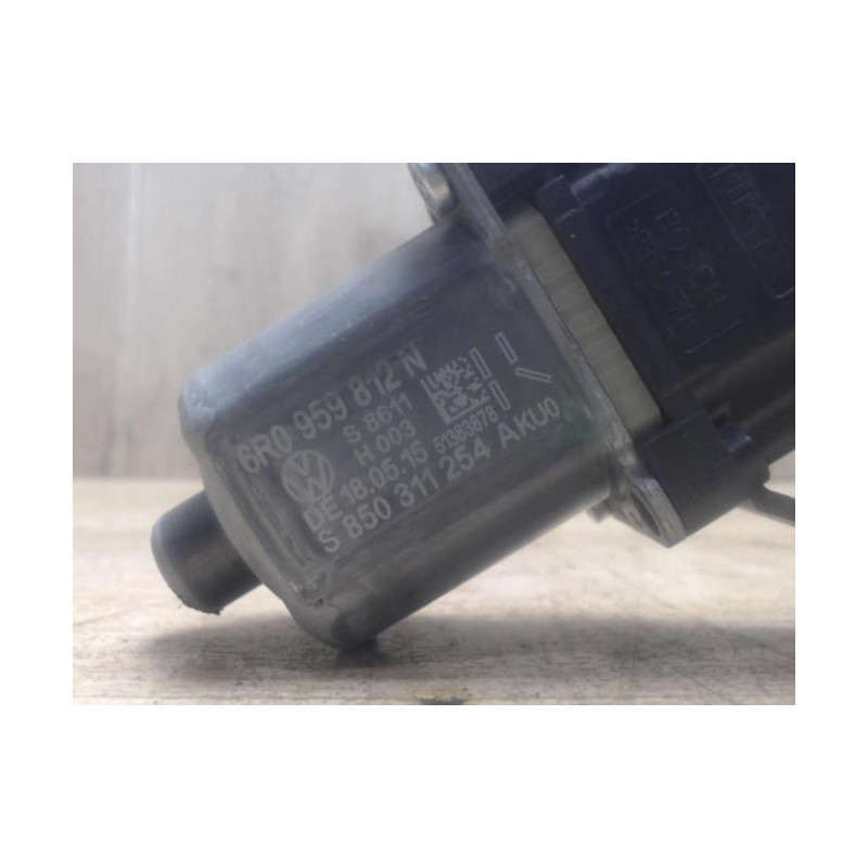 Moteur leve vitre arriere droit VOLKSWAGEN POLO 5 PHASE 2 d’occasion