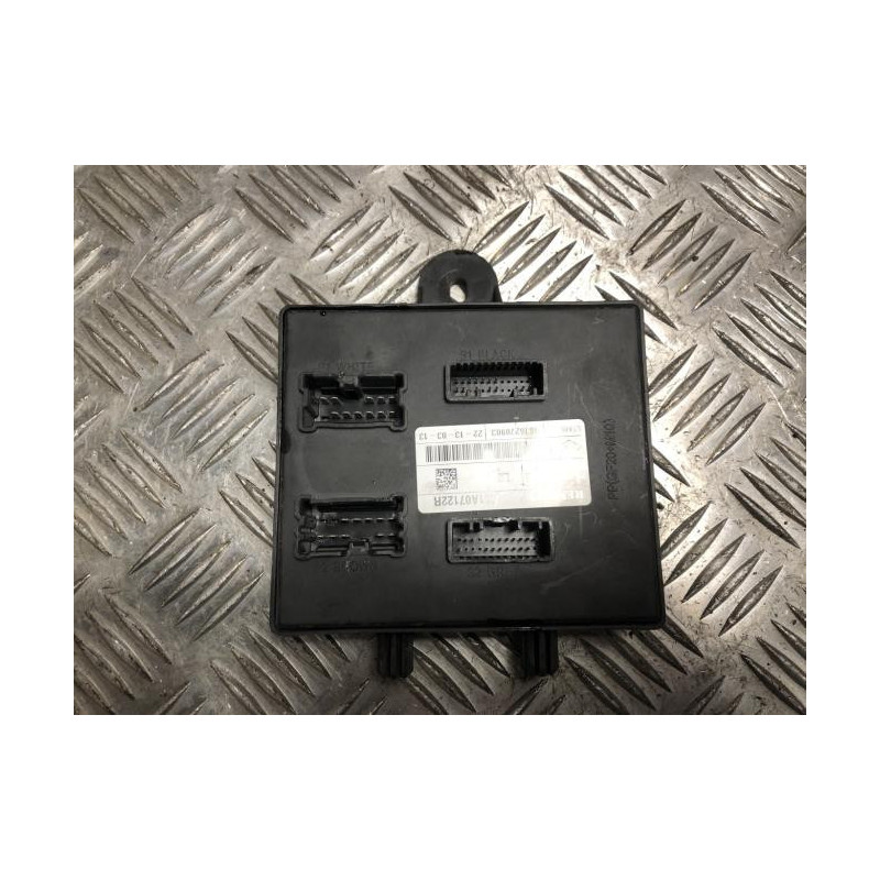 Boitier confort RENAULT CLIO 4 PHASE 1 d’occasion