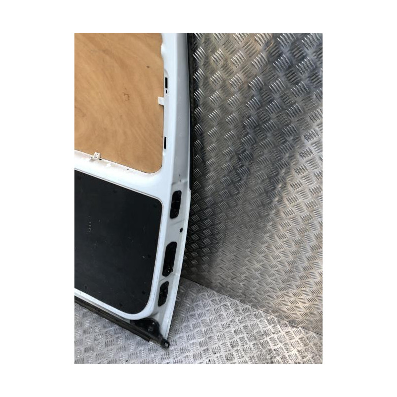 Porte laterale gauche RENAULT KANGOO 2 PHASE 1 d’occasion