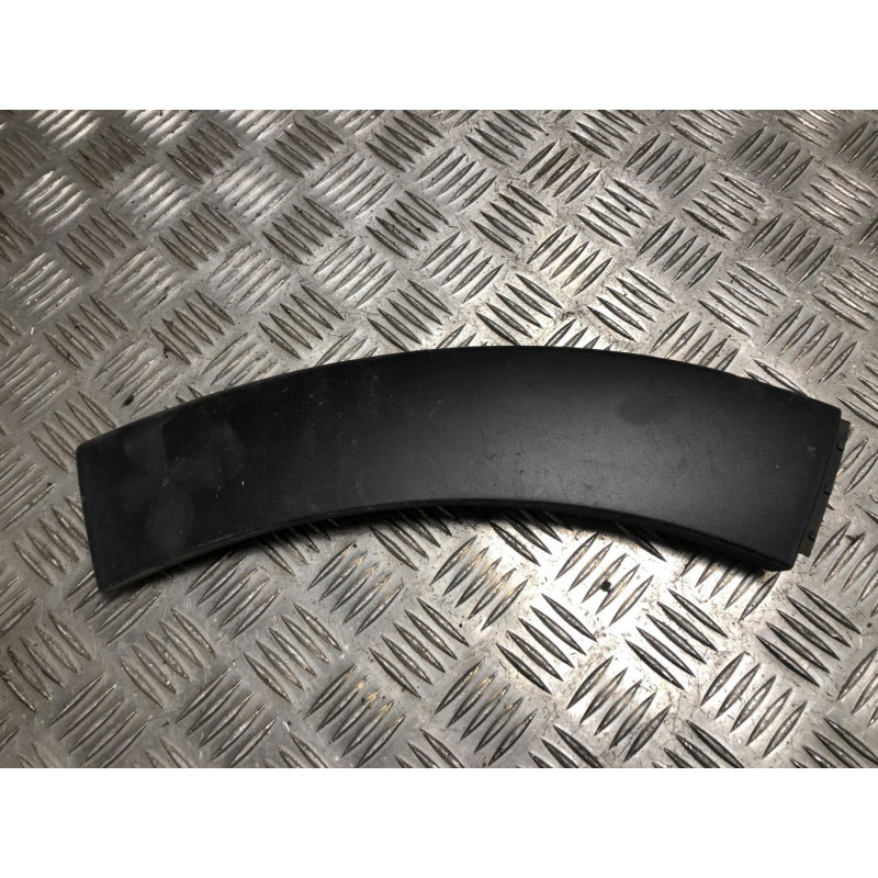 Moulure de pare choc arriere CITROEN C3 3 PHASE 1 d’occasion