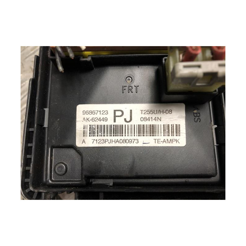 Porte fusible CHEVROLET AVEO 1 d’occasion