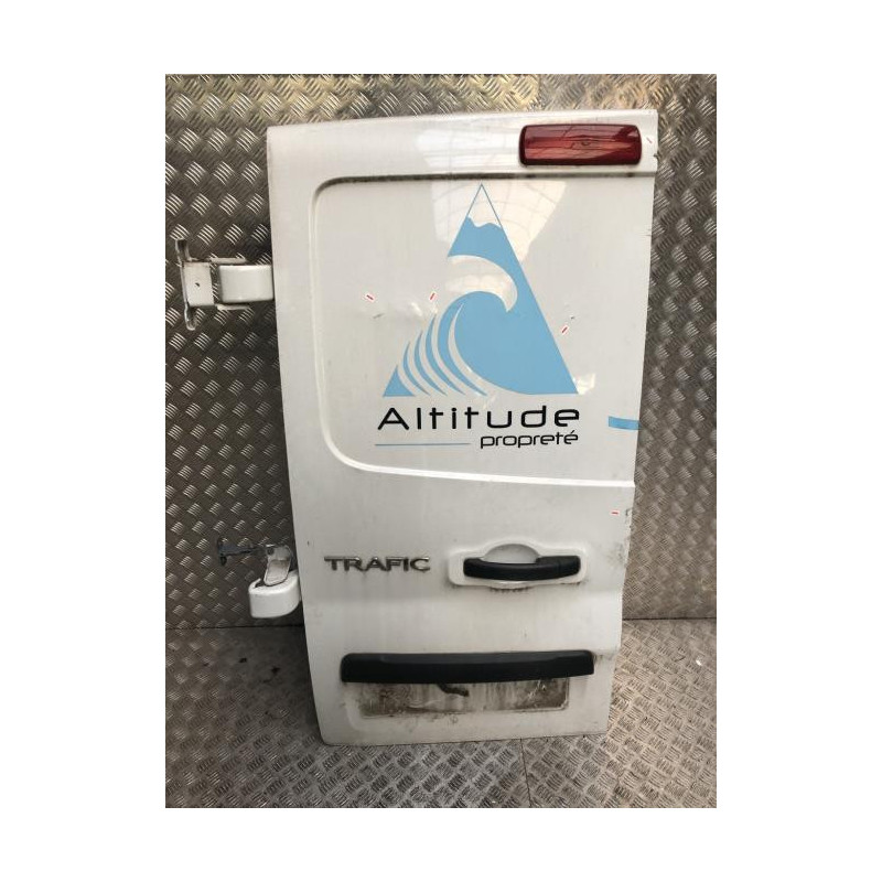 Porte de coffre gauche RENAULT TRAFIC 3 COURT PHASE 1 d’occasion