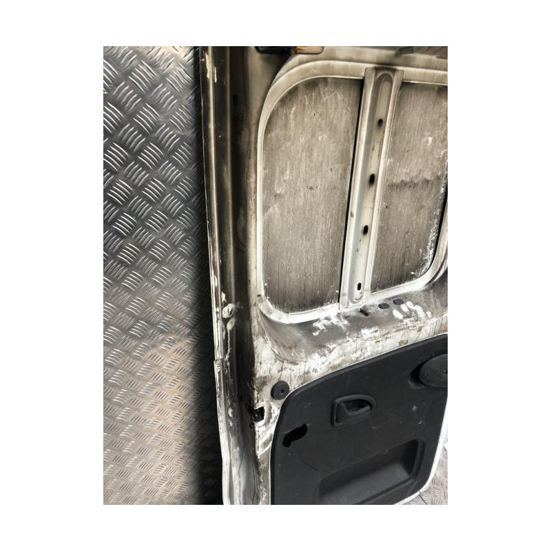 Porte de coffre gauche RENAULT TRAFIC 3 COURT PHASE 1 d’occasion