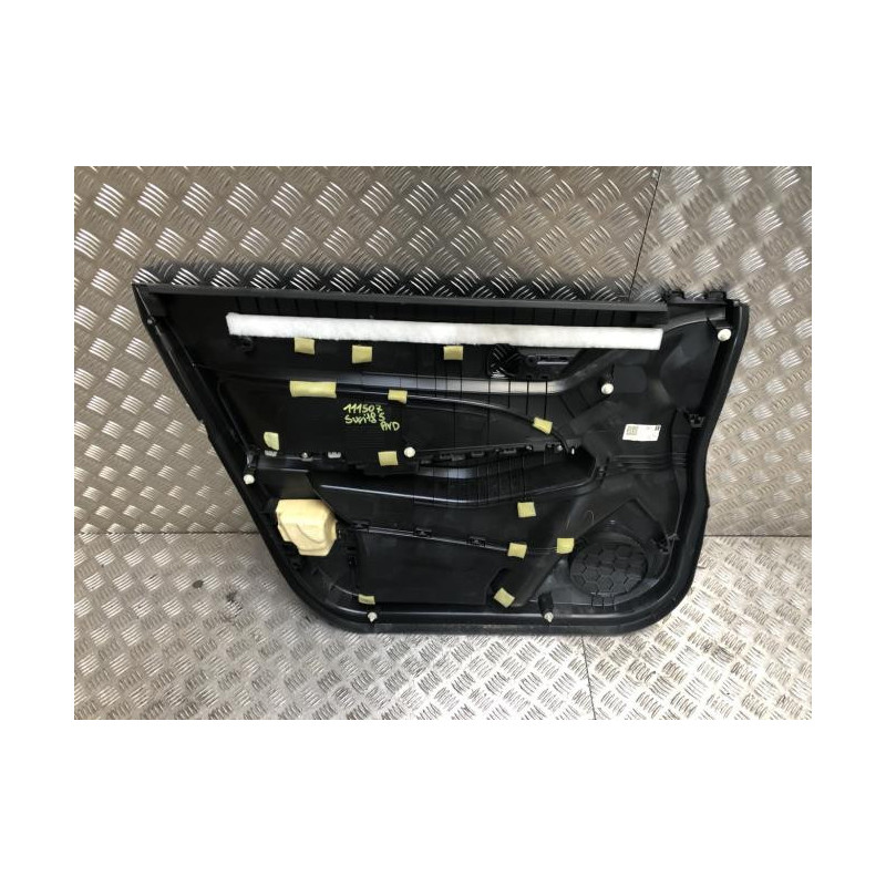 Panneau de porte avant droit SUZUKI SWIFT 5 d’occasion