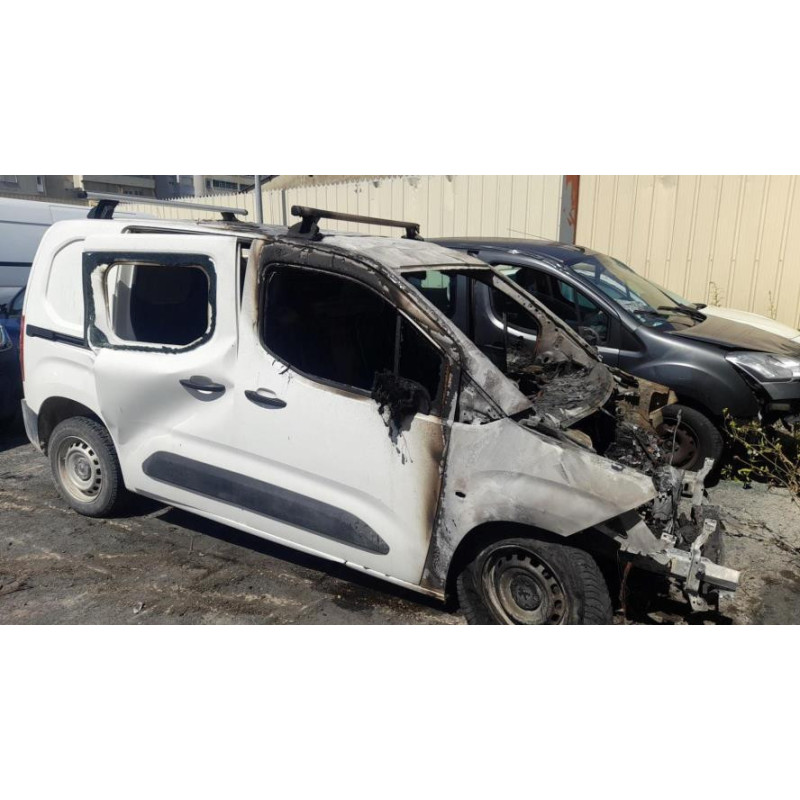 Pare choc arriere PEUGEOT PARTNER 3 PHASE 1 d’occasion