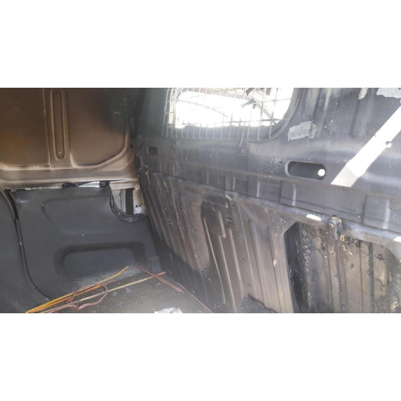 Pare choc arriere PEUGEOT PARTNER 3 PHASE 1 d’occasion