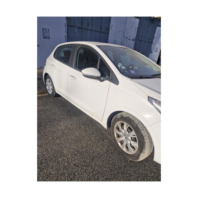 Pare choc avant PEUGEOT 208 1 PHASE 2 d’occasion