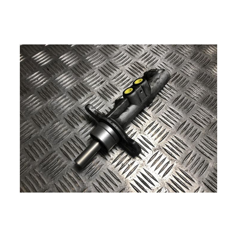 Maitre cylindre (freinage) RENAULT TRAFIC 3 COURT PHASE 1 d’occasion