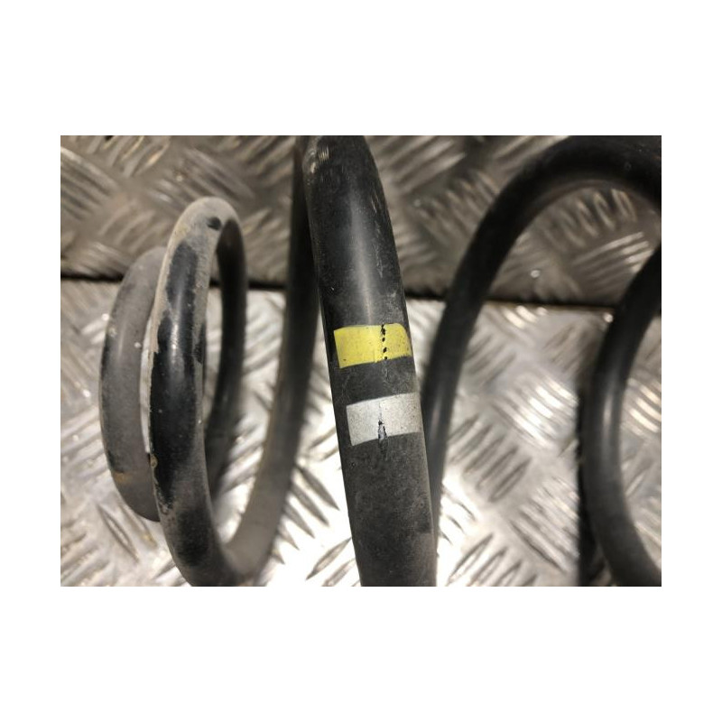 Ressort de suspension arriere RENAULT TRAFIC 3 COURT PHASE 1 d’occasion