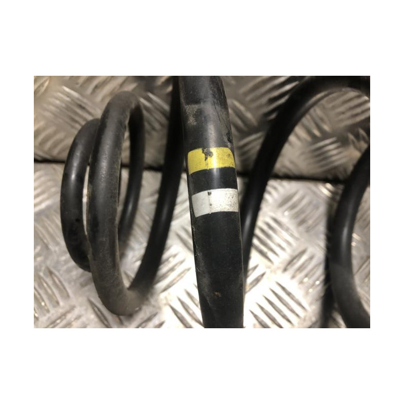 Ressort de suspension arriere RENAULT TRAFIC 3 COURT PHASE 1 d’occasion