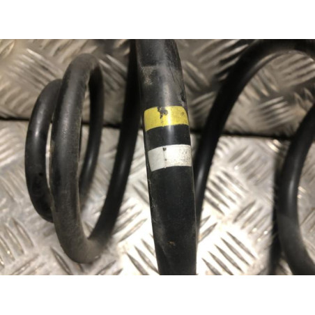 Ressort de suspension arriere RENAULT TRAFIC 3 COURT PHASE 1 d’occasion