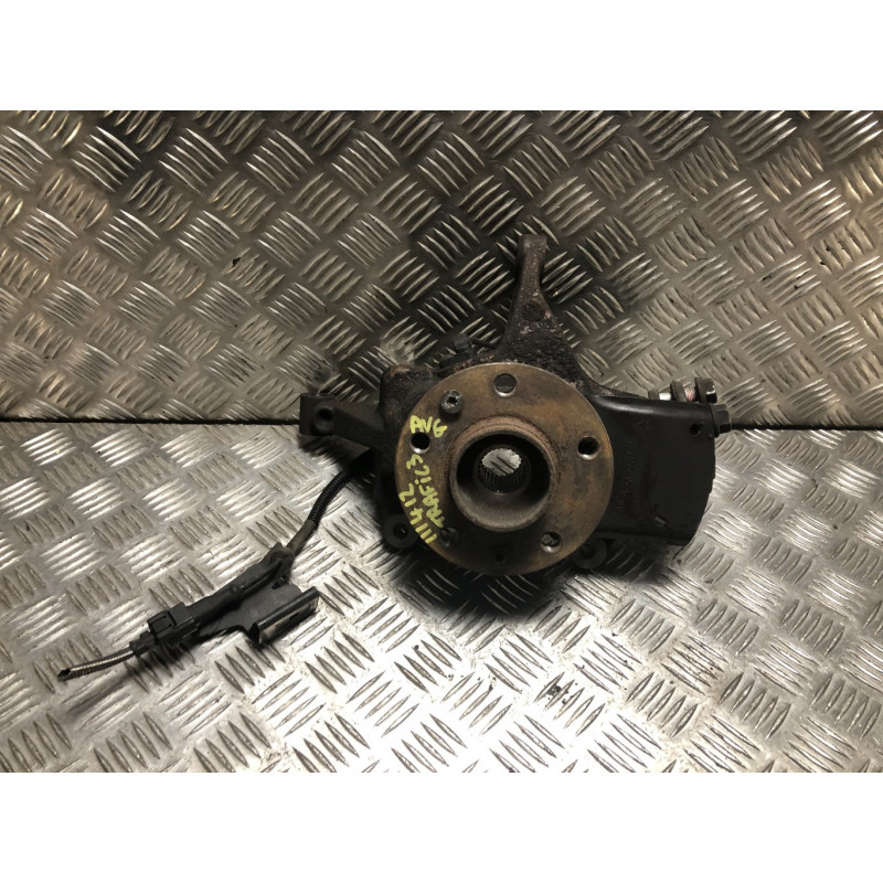 Fusee avant gauche RENAULT TRAFIC 3 COURT PHASE 1 d’occasion