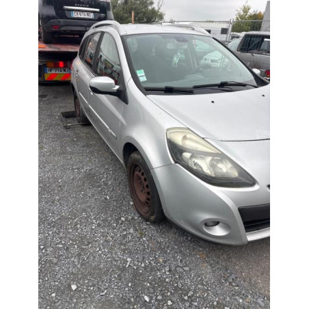 Anti brouillard droit (feux) RENAULT CLIO 3 PHASE 1 BREAK d’occasion