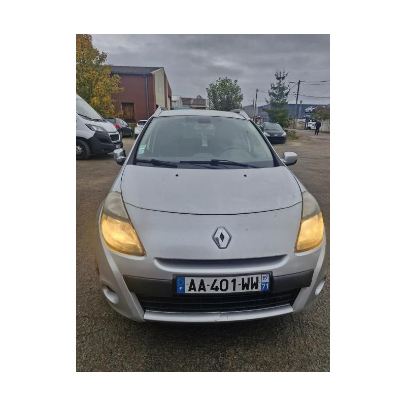 Anti brouillard droit (feux) RENAULT CLIO 3 PHASE 1 BREAK d’occasion