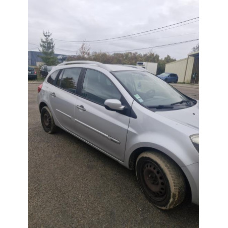 Anti brouillard droit (feux) RENAULT CLIO 3 PHASE 1 BREAK d’occasion